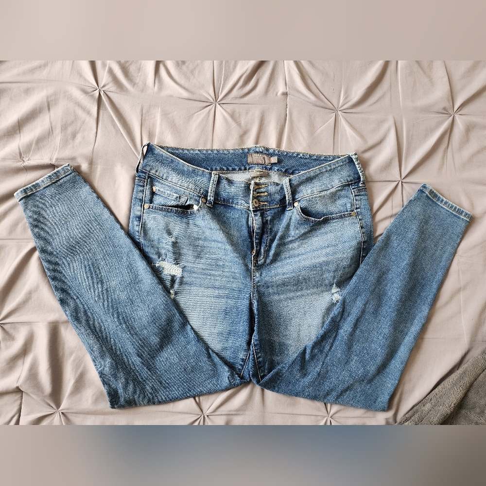 Torrid | Jegging Skinny Jeans | Super Soft | 16 R
